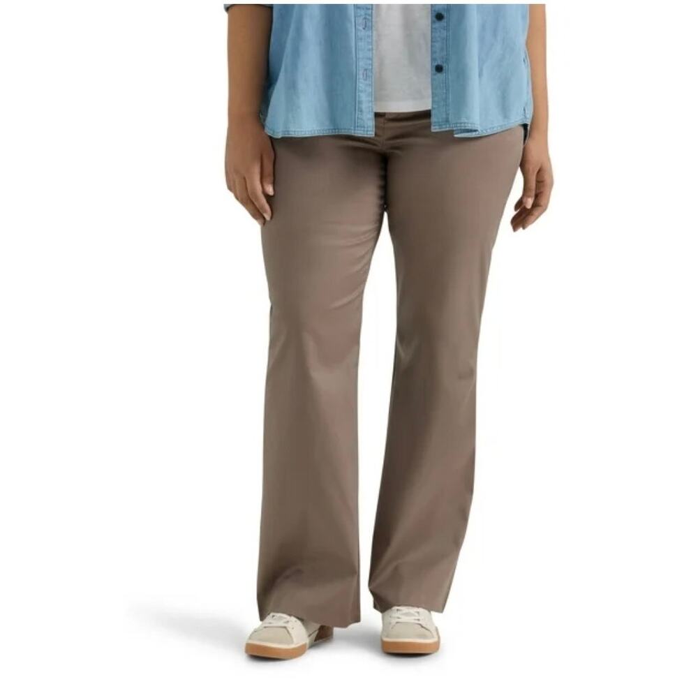 Lee Women's Beige Wrinkle Free Mid-Rise Bootcut Pants Size 12 Short NWT